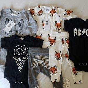 6 PIECE BUDLE - Size 3-6 Months